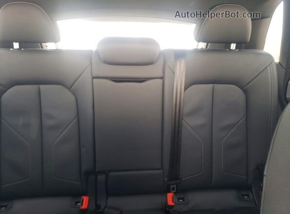 WA1EECF3XN1007611 2022 AUDI Q3 White Rear seats view