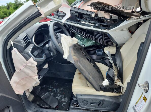 WA1EECF3XN1125710 2022 AUDI Q3 White Вид салону спереду