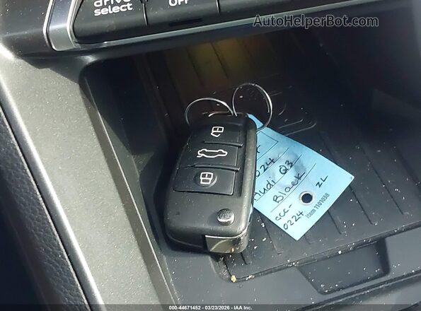 WA1EEDF36R1042397 2024 AUDI Q3 Black Vista del salpicadero