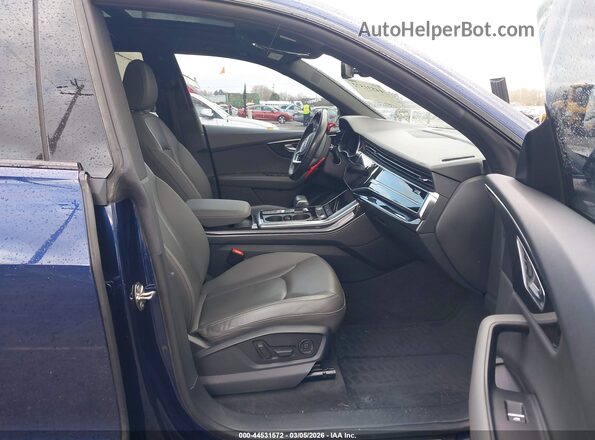 WA1EVAF11KD030532 2019 AUDI Q8 Blue Widok wnętrza z przodu