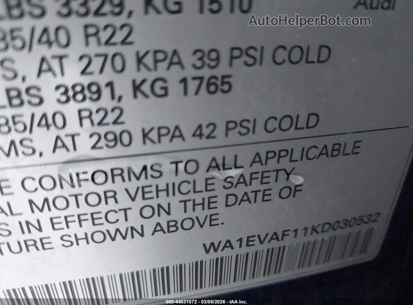 WA1EVAF11KD030532 2019 AUDI Q8 Blue Widok komory silnika