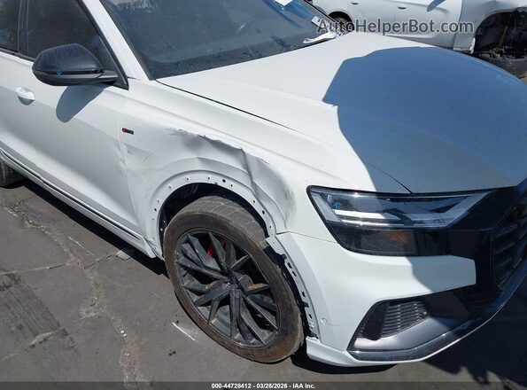 WA1EVAF14KD039015 2019 AUDI Q8 White Front view