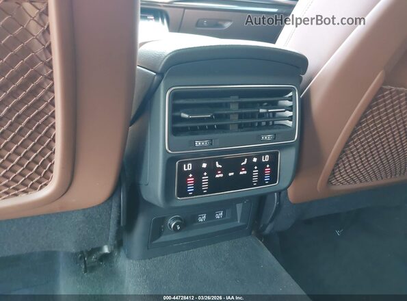 WA1EVAF14KD039015 2019 AUDI Q8 White 
