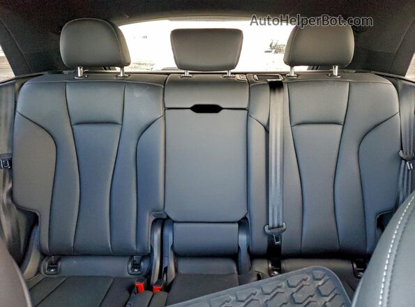 WA1EVAF19MD038025 2021 AUDI Q8 Silver Rear seats view