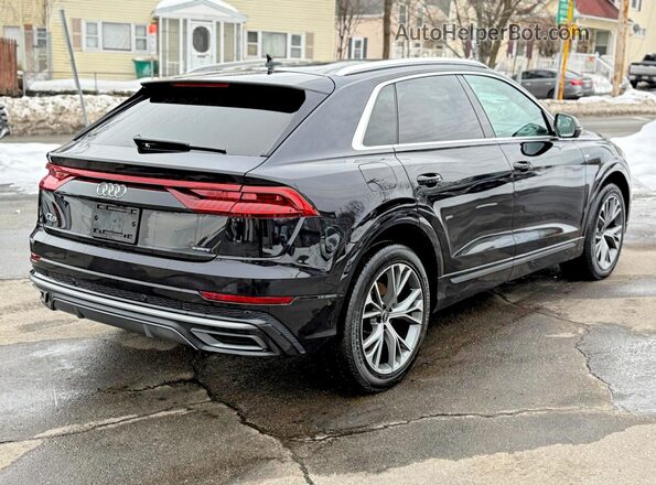 WA1EVAF1XMD009276 2021 AUDI Q8 Black 