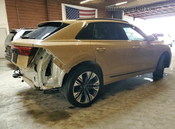 WA1EVBF10SD001738 2025 AUDI Q8 Желто-коричневый Задняя правая четверть