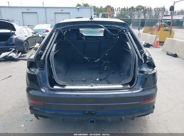 WA1EVBF15SD037442 2025 AUDI Q8 Black Դիմացի տեսք
