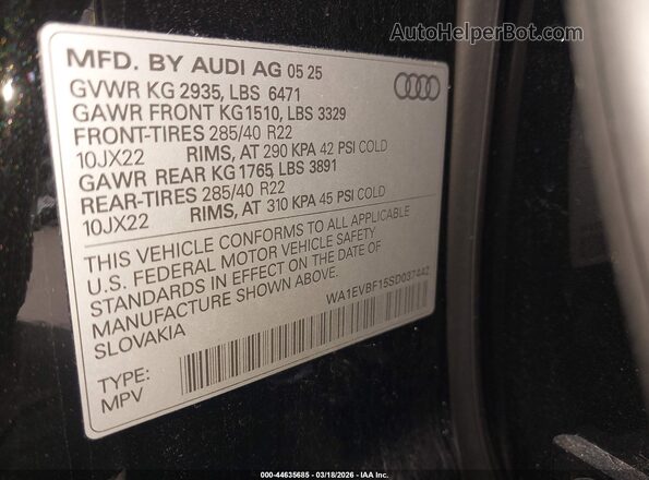 WA1EVBF15SD037442 2025 AUDI Q8 Black Շարժիչի բաժամունքի տեսք