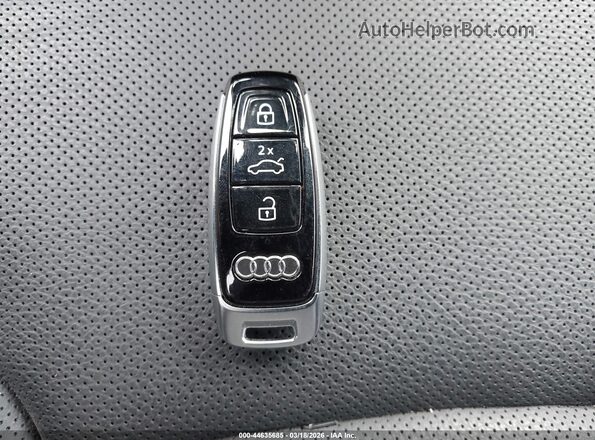 WA1EVBF15SD037442 2025 AUDI Q8 Black Առջևի վահանակի տեսք