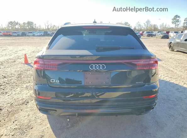 WA1EVBF17ND033218 2022 AUDI Q8 Black Widok z tyłu