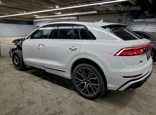 WA1EVBF18ND034667 2022 AUDI Q8 White Trasero izquierdo