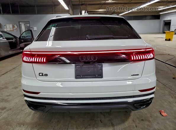 WA1EVBF18ND034667 2022 AUDI Q8 White Vista trasera