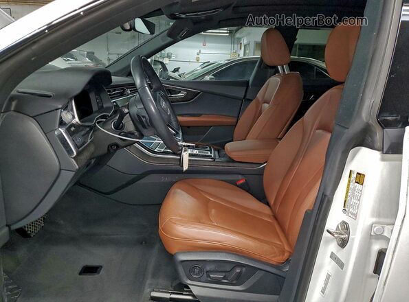 WA1EVBF18ND034667 2022 AUDI Q8 White Vista interior delantera