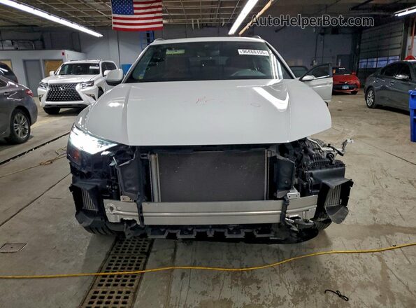 WA1EVBF18ND034667 2022 AUDI Q8 White Vista frontal