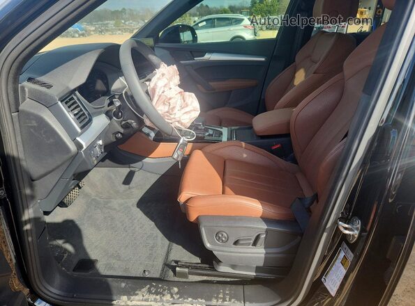 WA1FAAFY4R2110877 2024 AUDI Q5 Black წინა სალონის ხედი