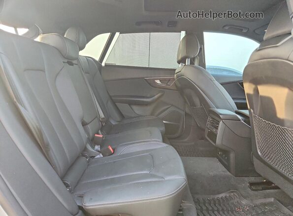 WA1FVAF17MD042269 2021 AUDI Q8 White უკანა სალონის ხედი