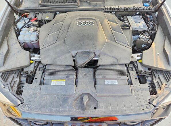 WA1FVAF17MD042269 2021 AUDI Q8 White ძრავის განყოფილების ხედი