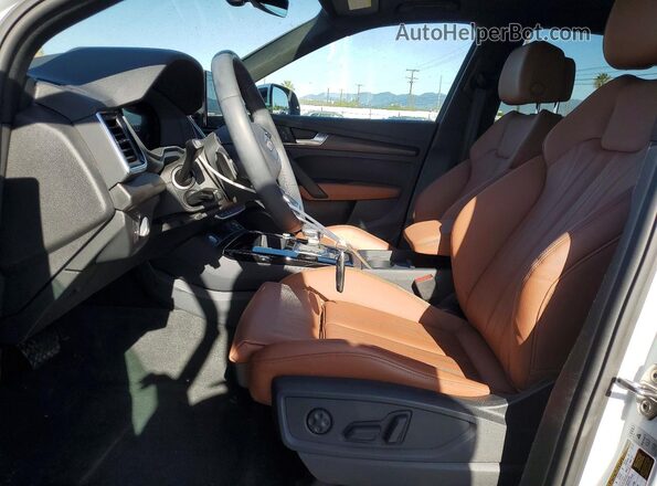 WA1G2AFY9S2065779 2025 AUDI Q5 Белый Вид салона спереди