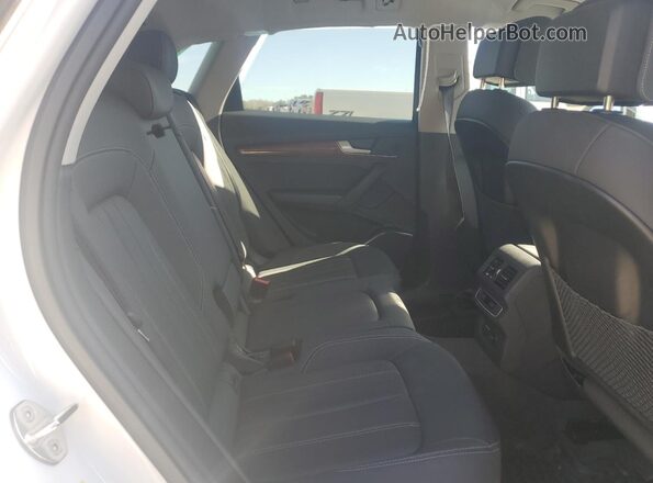WA1GAAFY6P2139346 2023 AUDI Q5 White უკანა სალონის ხედი