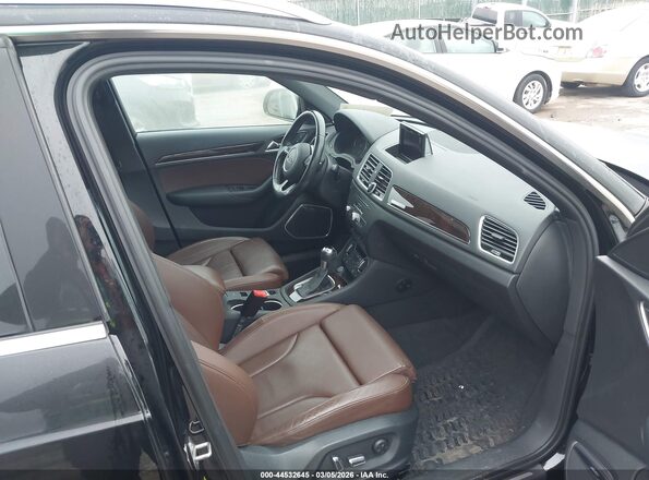 WA1GFCFS5GR005721 2016 AUDI Q3 Black წინა სალონის ხედი