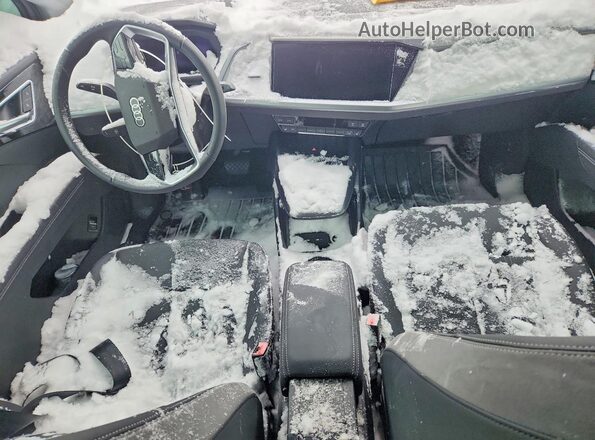 WA1GUAFZ6SP042692 2025 AUDI Q4 Gray 