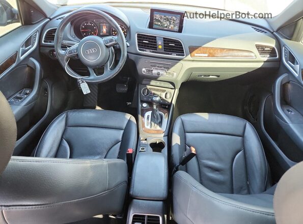 WA1JCCFSXHR008856 2017 AUDI Q3 Black Vista del salpicadero