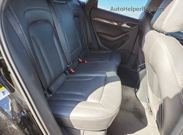 WA1JCCFSXHR008856 2017 AUDI Q3 Black Vista interior trasera
