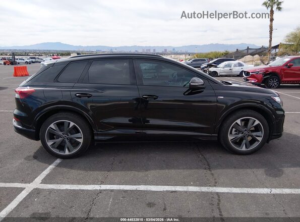 WA1KUBFZ3RP058388 2024 AUDI Q4 Black 