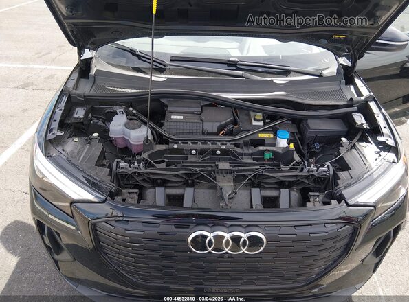 WA1KUBFZ3RP058388 2024 AUDI Q4 Black 