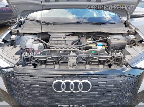 WA1KUBFZ4RP063132 2024 AUDI Q4 Серый 