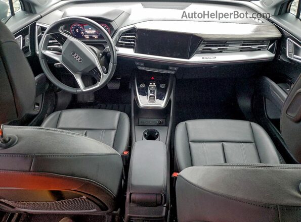 WA1L2BFZ8PP073024 2023 AUDI Q4 Серый Вид панели приборов