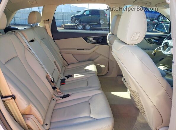 WA1LAAF70KD039035 2019 AUDI Q7 White 
