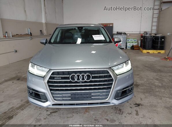 WA1LAAF75HD033398 2017 AUDI Q7 Silver Vista interior trasera