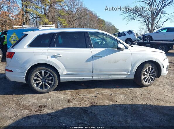 WA1LAAF78HD053547 2017 AUDI Q7 Yellow უკანა სალონის ხედი