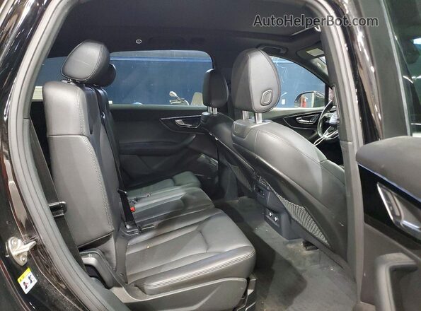 WA1LAAF7XKD039138 2019 AUDI Q7 Черный Вид задней части салона