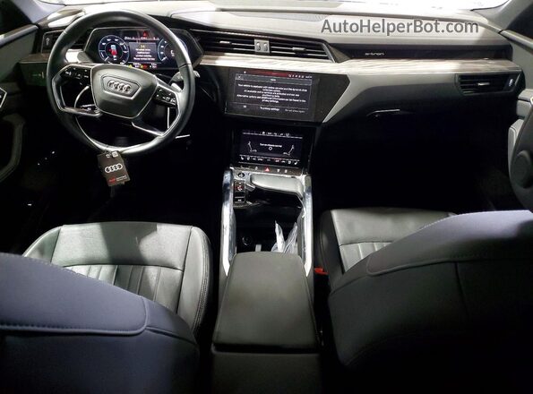 WA1LAAGE1NB004985 2022 AUDI E-TRON Black Առջևի վահանակի տեսք