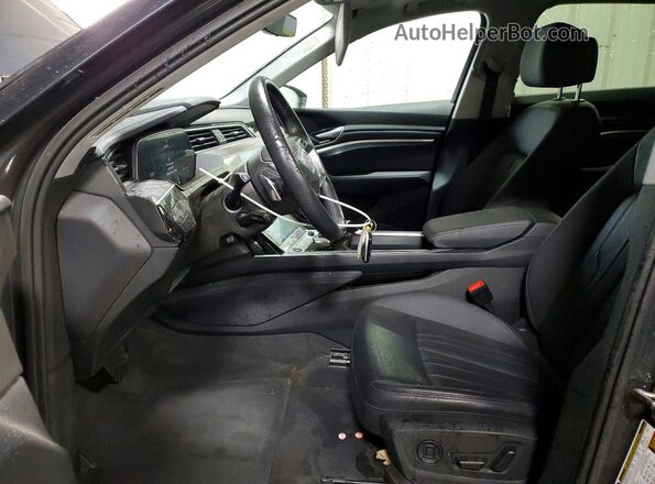 WA1LAAGE7MB003631 2021 AUDI E-TRON Gray Vista interior delantera