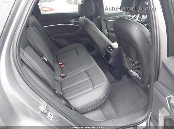 WA1LAAGE7NB008524 2022 AUDI E-TRON Gray Вид наклейки з VIN-кодом