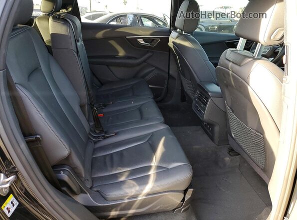 WA1LCBF70SD006942 2025 AUDI Q7 Black Вид задньої частини салону