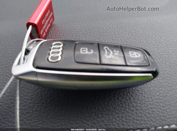 WA1LCBF77SD000846 2025 AUDI Q7 Черный Вид панели приборов