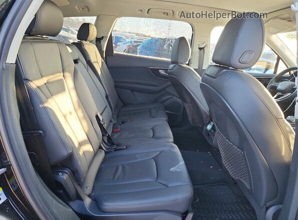 WA1LCBF78RD010408 2024 AUDI Q7 Black Вид задньої частини салону