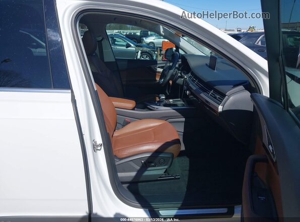 WA1LHAF77KD043028 2019 AUDI Q7 Белый Вид салона спереди