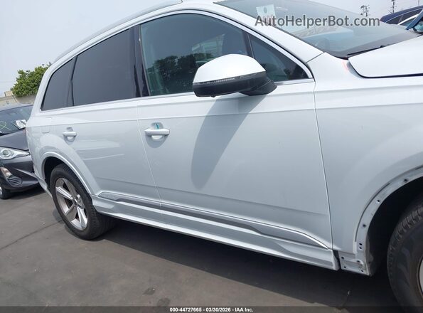 WA1LJAF73MD038464 2021 AUDI Q7 White Rear interior view