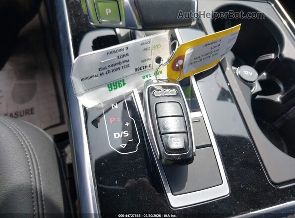 WA1LJAF73MD038464 2021 AUDI Q7 White Dashboard view