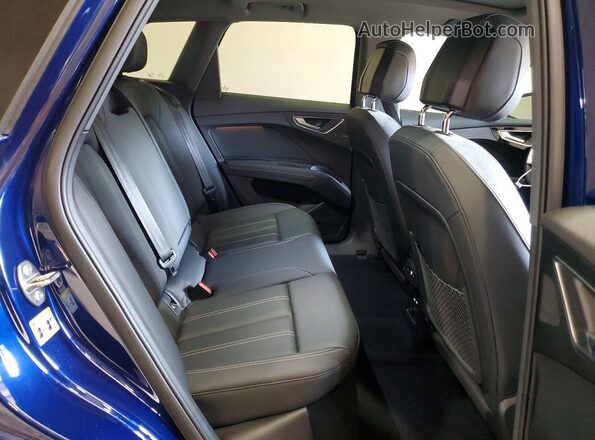 WA1LUBFZ0RP043173 2024 AUDI Q4 Blue 