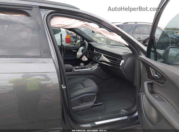 WA1LVBF79SD020302 2025 AUDI Q7 Серый Вид салона спереди
