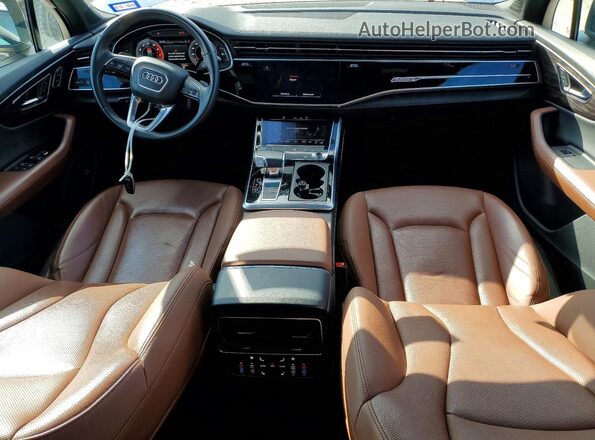 WA1LXAF71MD039367 2021 AUDI Q7 White Dashboard view