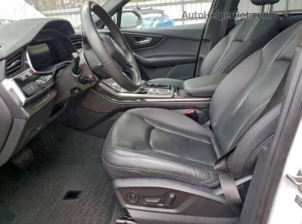 WA1LXAF75MD028775 2021 AUDI Q7 White Vista interior delantera