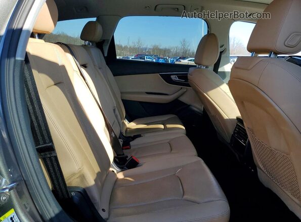 WA1LXAF76LD001051 2020 AUDI Q7 Gray Rear interior view