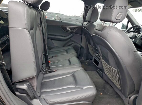 WA1LXAF7XMD026620 2021 AUDI Q7 Black Widok wnętrza z tyłu